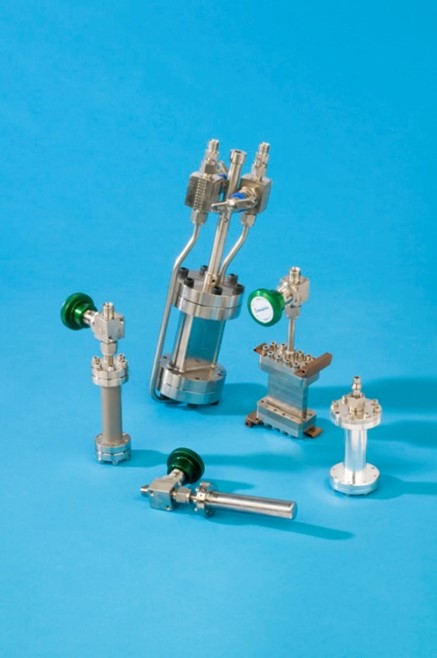 Low pressure cells with taps and valves